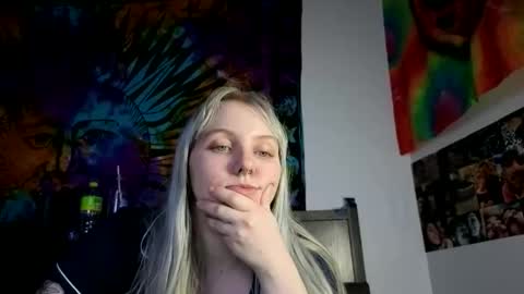 amethystmoon18 online show from May 30, 3:36 am