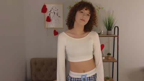 Alivia online show from May 24, 10:09 am
