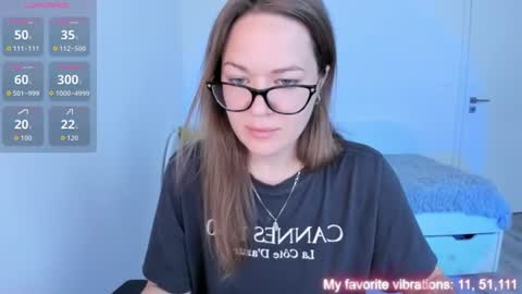 Snapshot of ami_amour_ chatting on June 29, 11:10 am Hi-hi I am Kate welcome to my sexy room online show from June 29, 11:10 am