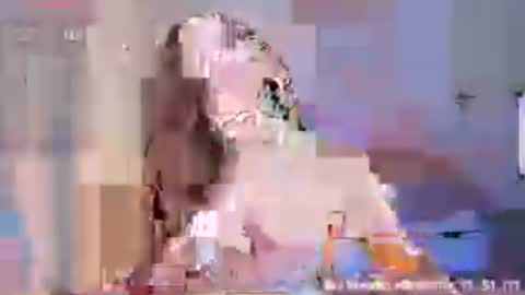 Snapshot of ami_amour_ chatting on July 30, 5:17 am Hi-hi I am Kate welcome to my sexy room online show from July 30, 5:17 am