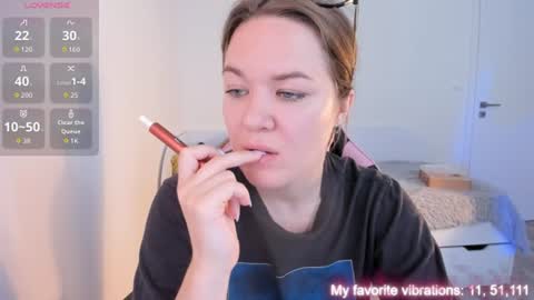 Snapshot of ami_amour_ chatting on August 8, 11:12 am Hi-hi I am Kate welcome to my sexy room online show from August 8, 11:12 am