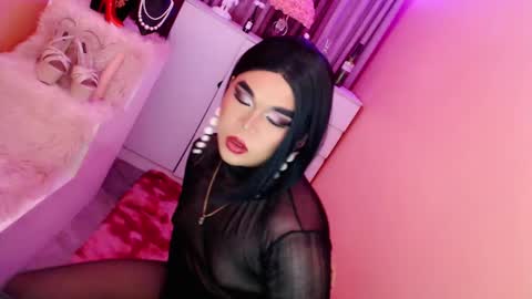 Queen Mireska online show from January 14, 4:18 pm