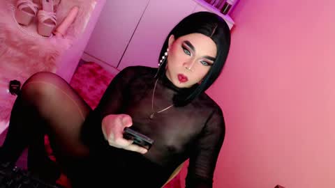 Queen Mireska online show from February 7, 12:06 pm