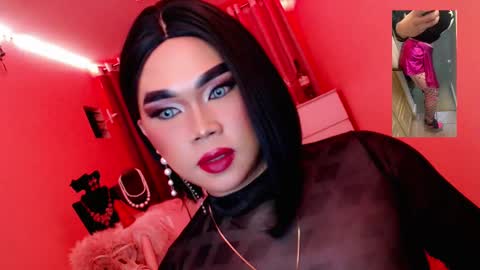 Queen Mireska online show from March 2, 4:10 pm