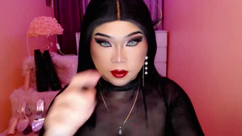 Queen Mireska online show from September 21, 11:45 am