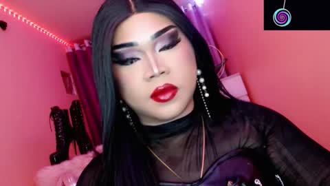 Queen Mireska online show from October 24, 2:35 pm