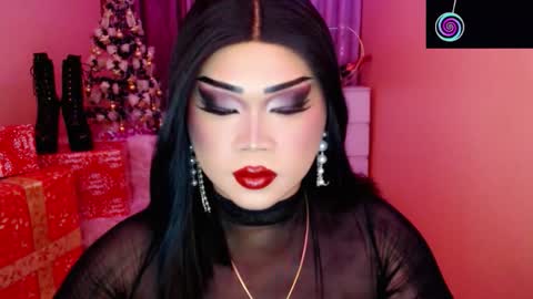 Queen Mireska online show from December 4, 2:59 pm