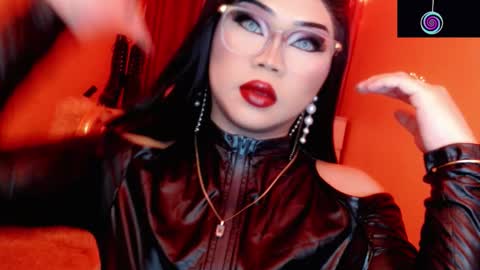 Queen Mireska online show from February 27, 6:30 pm