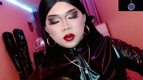 Queen Mireska online show from March 22, 4:32 pm