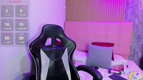 Snapshot of amiee_kovva chatting on June 14, 2:24 am Amiee online show from June 14, 2:24 am