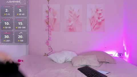 AmiiClark  online show from May 25, 6:58 pm