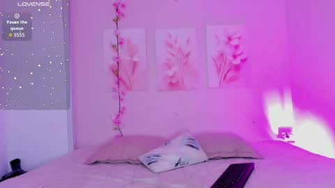AmiiClark  online show from June 4, 7:09 pm
