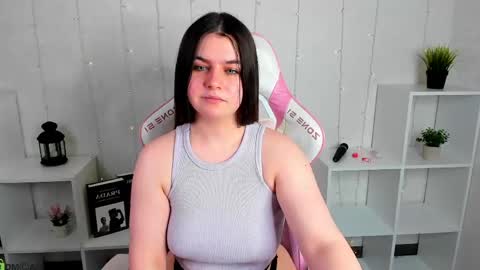 amilia_may online show from May 22, 9:26 am