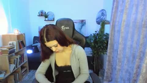 Snapshot of amirelioren chatting on February 27, 6:13 am Amire online show from February 27, 6:13 am