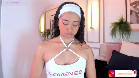 Snapshot of ammy_nova chatting on February 14, 8:27 pm Ammy Nova online show from February 14, 8:27 pm