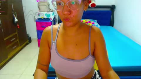 Snapshot of ammy_ronan chatting on July 16, 12:38 am IM AMMY online show from July 16, 12:38 am