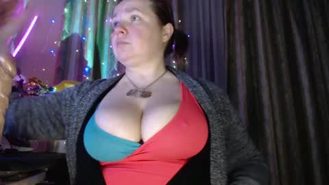 amorelara online show from May 22, 7:26 am