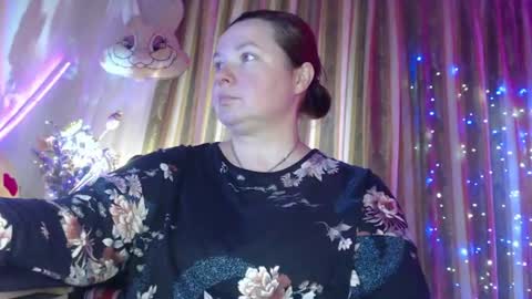 amorelara online show from July 12, 11:45 am