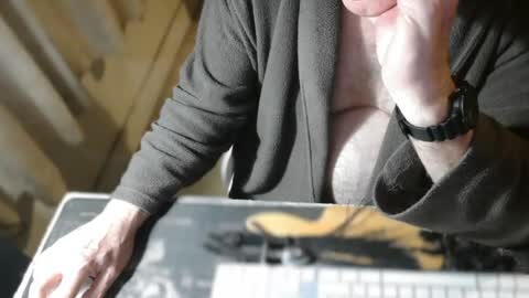 amslave4f online show from July 9, 9:52 pm