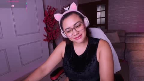 Amy online show from April 6, 11:49 pm