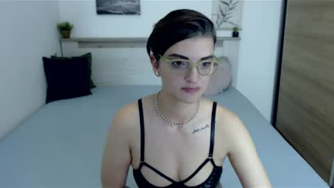 Hi there guys  My pleasure in your hands  pvt is open online show from July 21, 7:27 pm