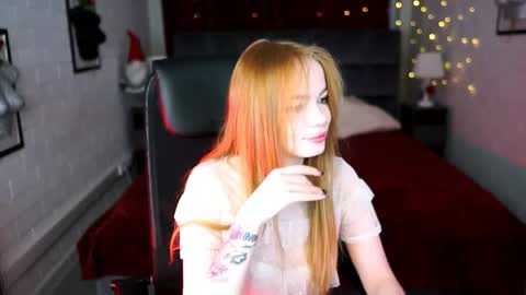 Snapshot of amynox chatting on May 4, 5:03 am Amy online show from May 4, 5:03 am