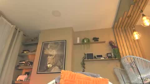 Ana Maria online show from April 11, 10:25 pm