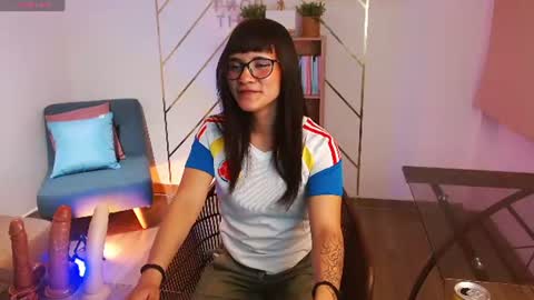 Snapshot of ana_luve chatting on June 28, 4:40 am Ana online show from June 28, 4:40 am