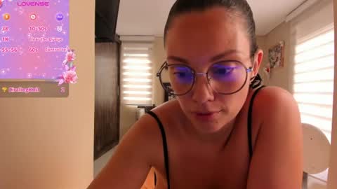 Anabel online show from June 20, 7:05 pm