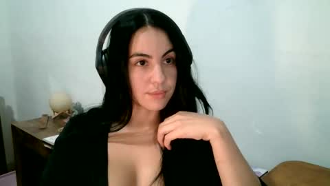 anabelenogueira1 online show from June 4, 11:33 pm