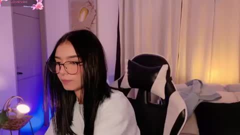 ANABEL WOLF  online show from June 8, 1:33 pm