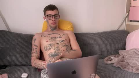 simon online show from March 30, 12:33 am