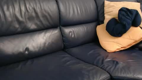 analbottom2 online show from December 3, 8:17 pm