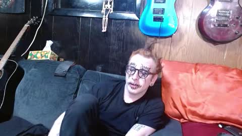 Snapshot of anarchistofnihil chatting on March 3, 1:01 am anarchistofnihil online show from March 3, 1:01 am