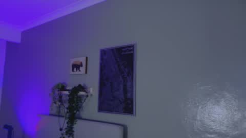 Kendra  online show from March 30, 10:05 am