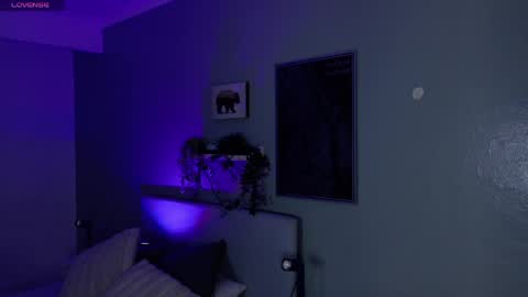 Kendra  online show from April 14, 10:10 am