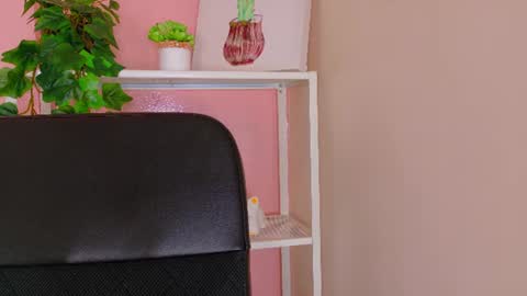 Snapshot of anavicc__ chatting on July 10, 9:01 am Kendra online show from July 10, 9:01 am