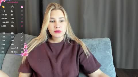 Snapshot of and1sa chatting on November 10, 8:57 am Andisa online show from November 10, 8:57 am