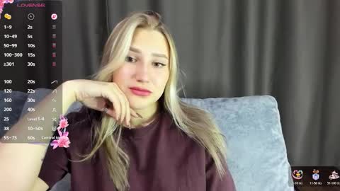 Snapshot of and1sa chatting on November 17, 10:48 pm Andisa online show from November 17, 10:48 pm