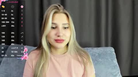 Snapshot of and1sa chatting on November 19, 11:43 am Andisa online show from November 19, 11:43 am