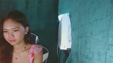 andiaprecious_ online show from April 9, 6:41 am