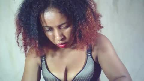 andre415913 online show from February 9, 1:37 pm