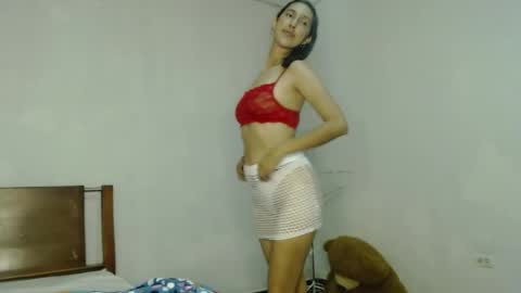 A l e online show from April 19, 10:56 pm