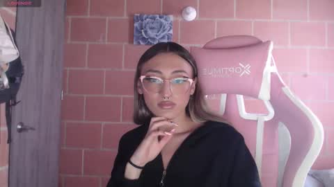 Andrea  online show from February 4, 4:13 pm