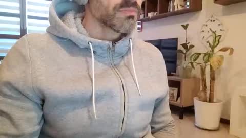 andrea_feetlover online show from February 15, 6:21 am