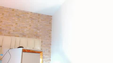 ANDREINA online show from April 12, 3:00 am