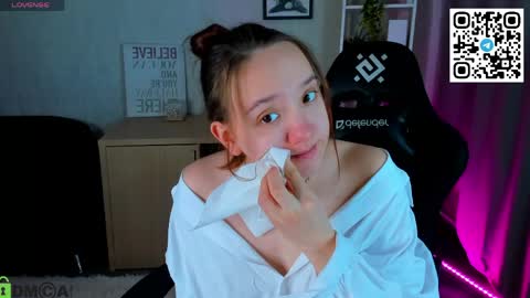 Andrea hereGMT7Mon Tue Wen ThFri Sat Su 0300am-0900am. online show from April 19, 12:54 am