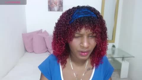 andrea_velary online show from May 14, 7:42 pm