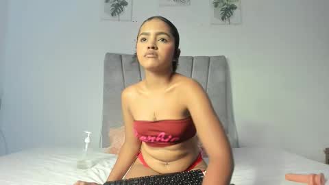 andreina_evans online show from April 7, 2:45 am