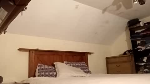 andresalvarez132169 online show from March 3, 3:01 am